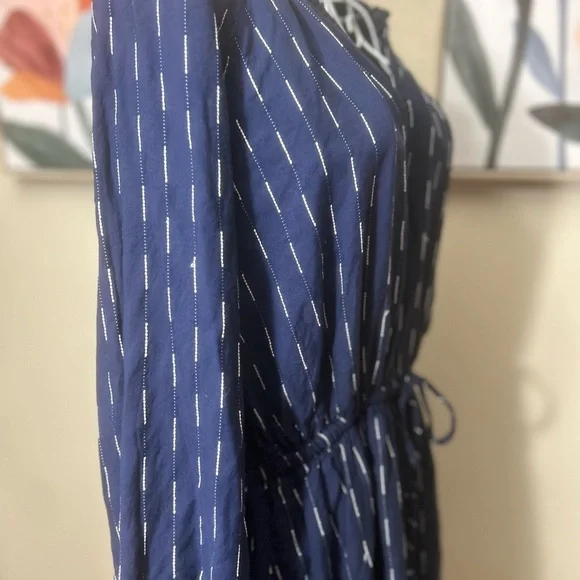 Classic Navy Blue Women's Dress - Picture 5 of 7